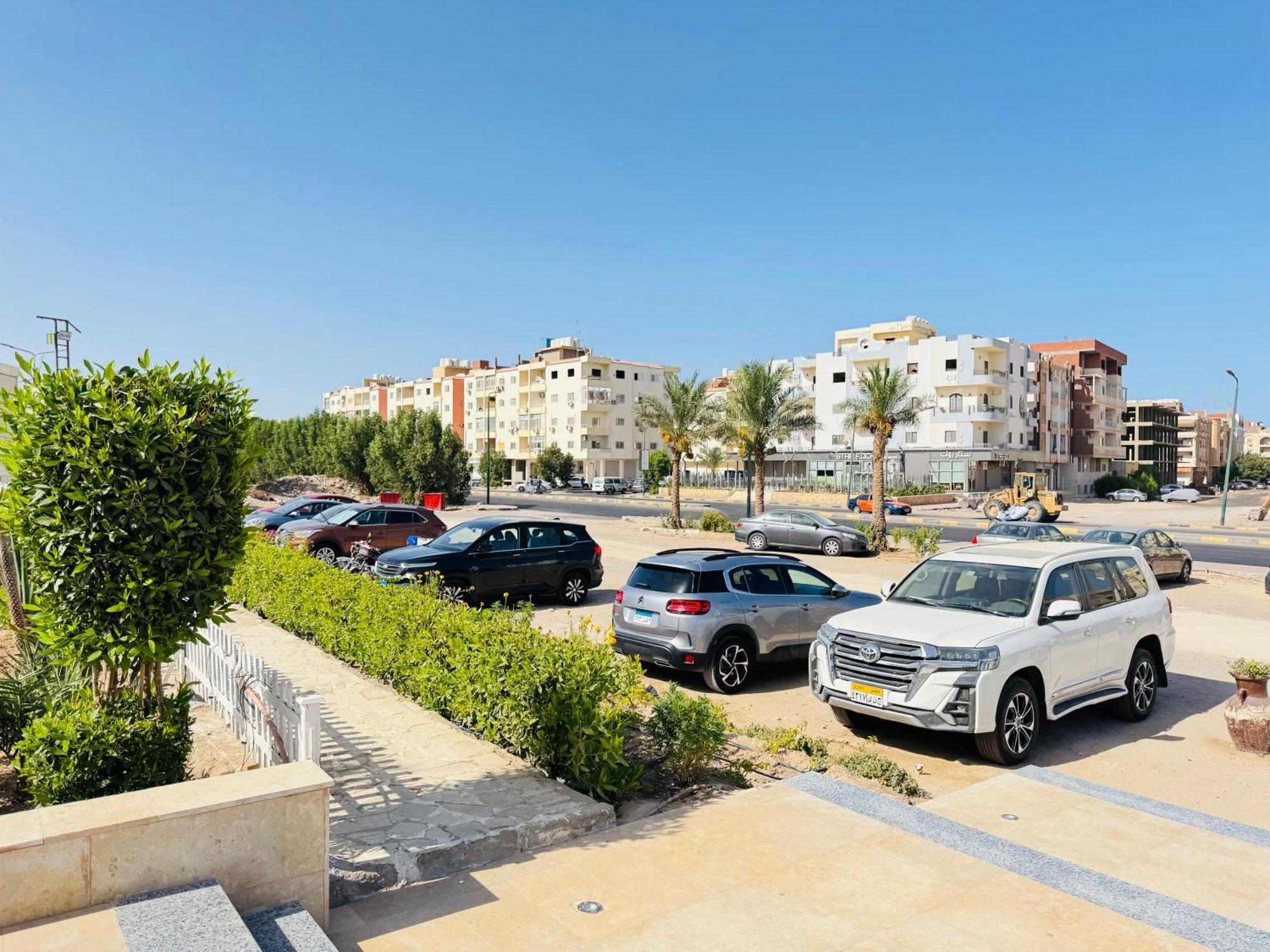 Hub 2br Pool View With Need Appartement Hurghada