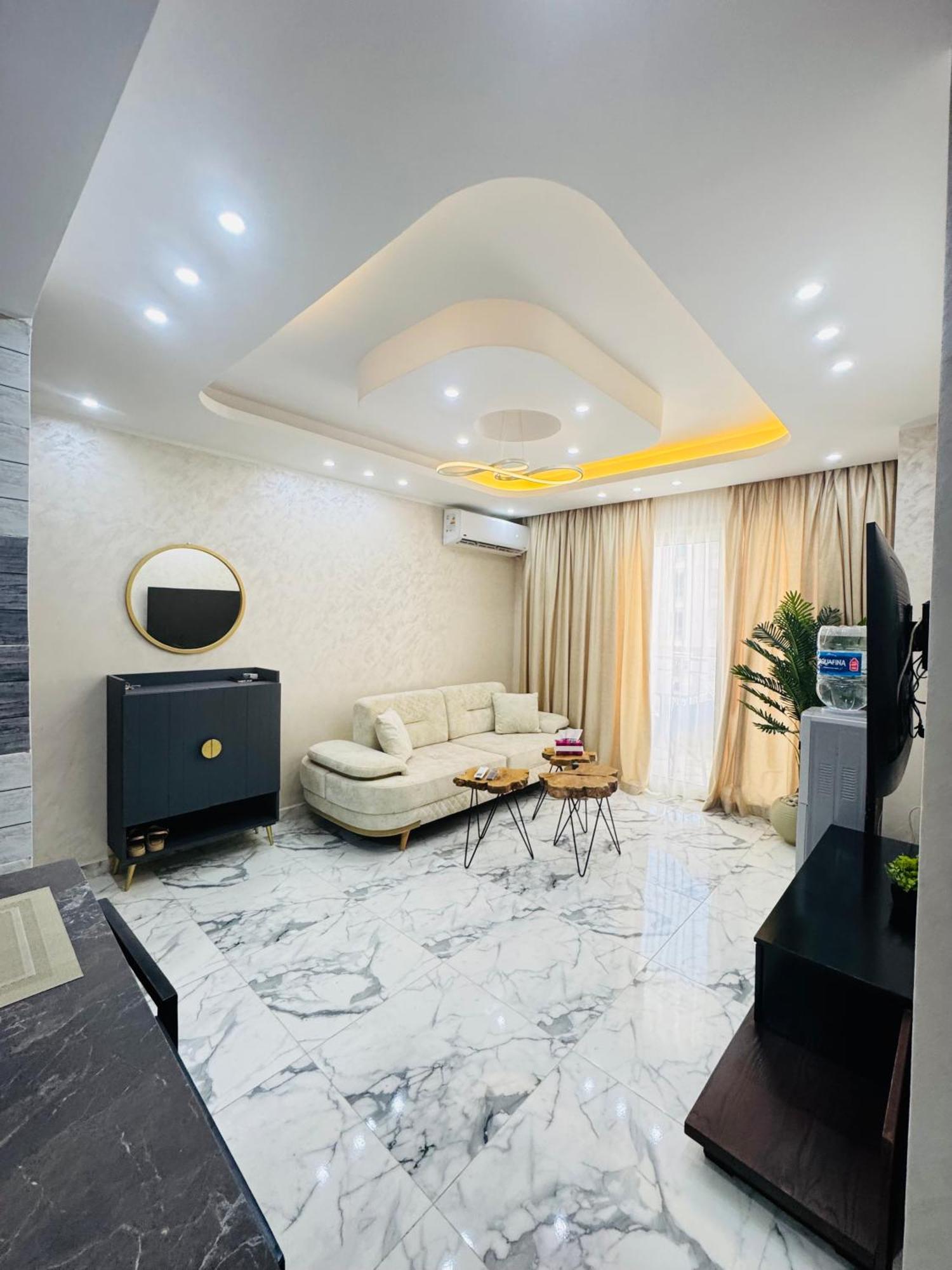 Hub 2br Pool View With Need * Hurghada